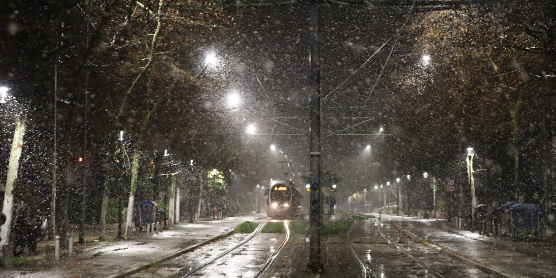 Χιονισμένο τοπίο στην Αττική, από την κακοκαιρία