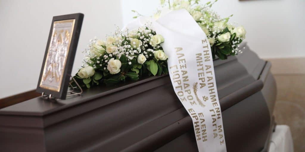 Η κηδεία της Ρένας Κουμιώτη 