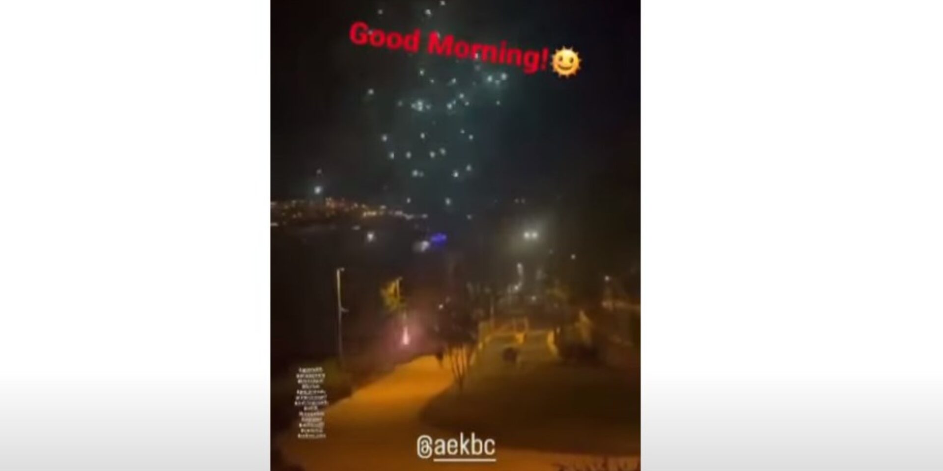 Εικόνα από τη στιγμή που οπαδοί της Χάποελ πετούν βεγγαλικά στο ξενοδοχείο της ΑΕΚ