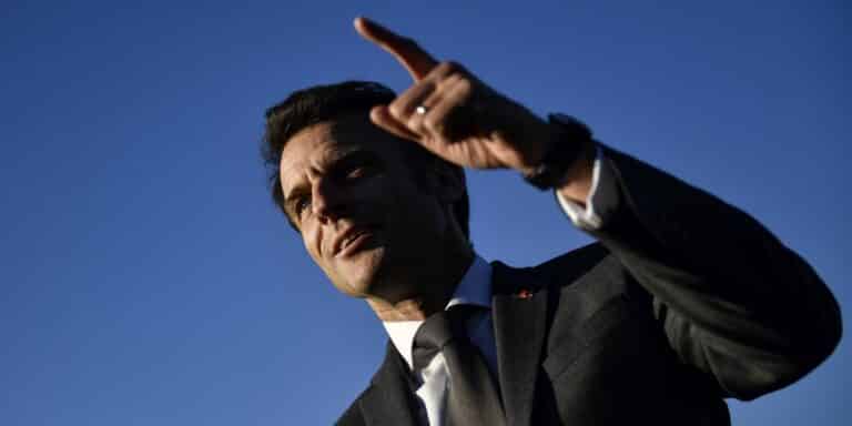 Εξελίξεις στη Γαλλία: Αποδεκτή η πρόταση μομφής κατά του Μακρόν!