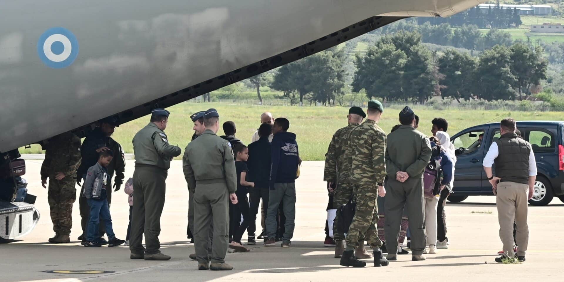 Στο αεροδρόμιο της Τανάγρας το αεροσκάφος της Πολεμικής Αεροπορίας που μεταφέρει ομογενείς από το Σουδάν