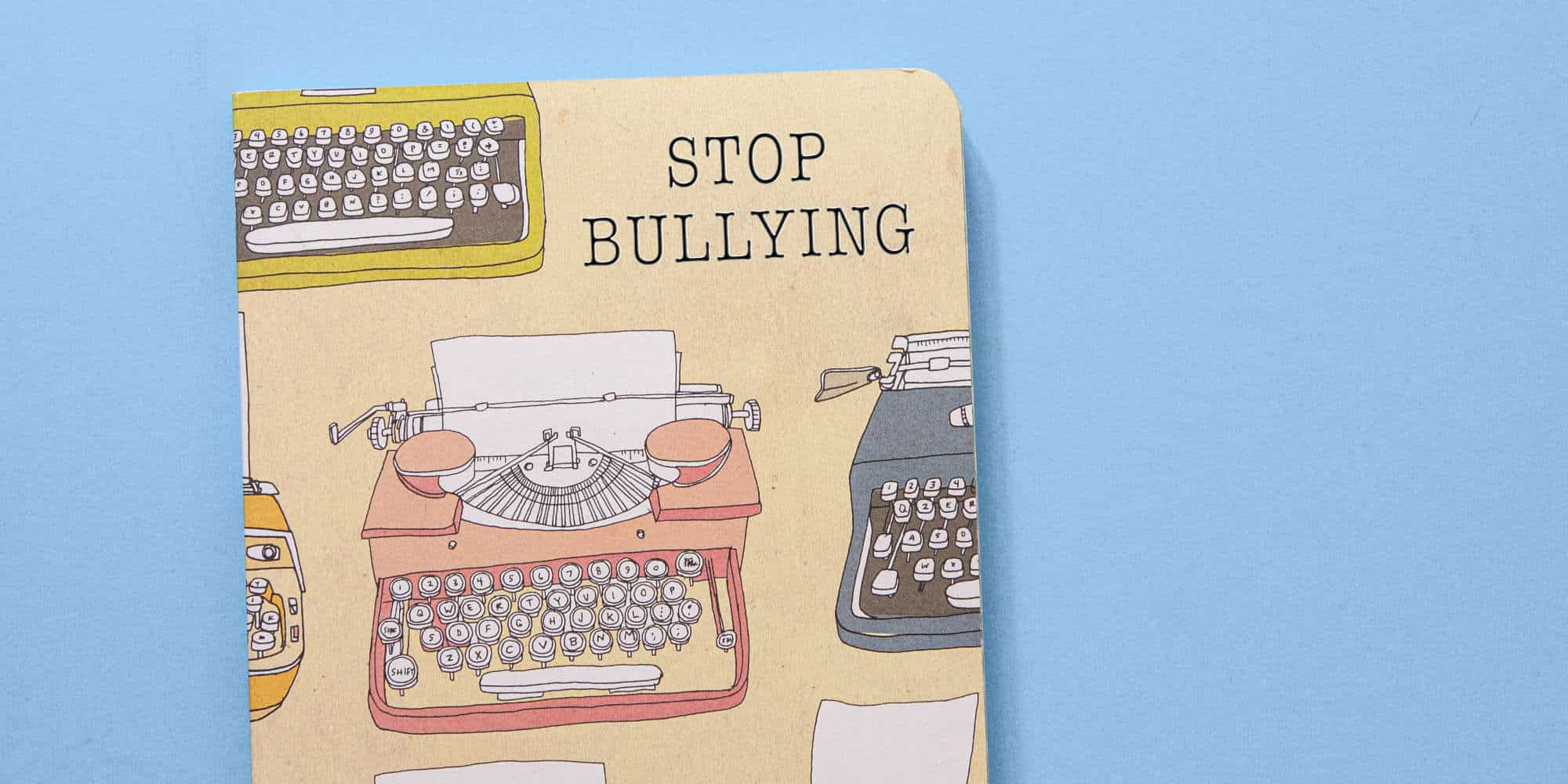Πίνακας με το μότο «σταματήστε το bullying»
