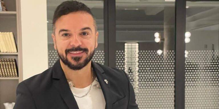 Τριαντάφυλλος: «Αν τα πολλά χρήματα φέρνουν στον Βέρτη δυσκολίες, ας τα δώσει στους φτωχούς» (βίντεο)