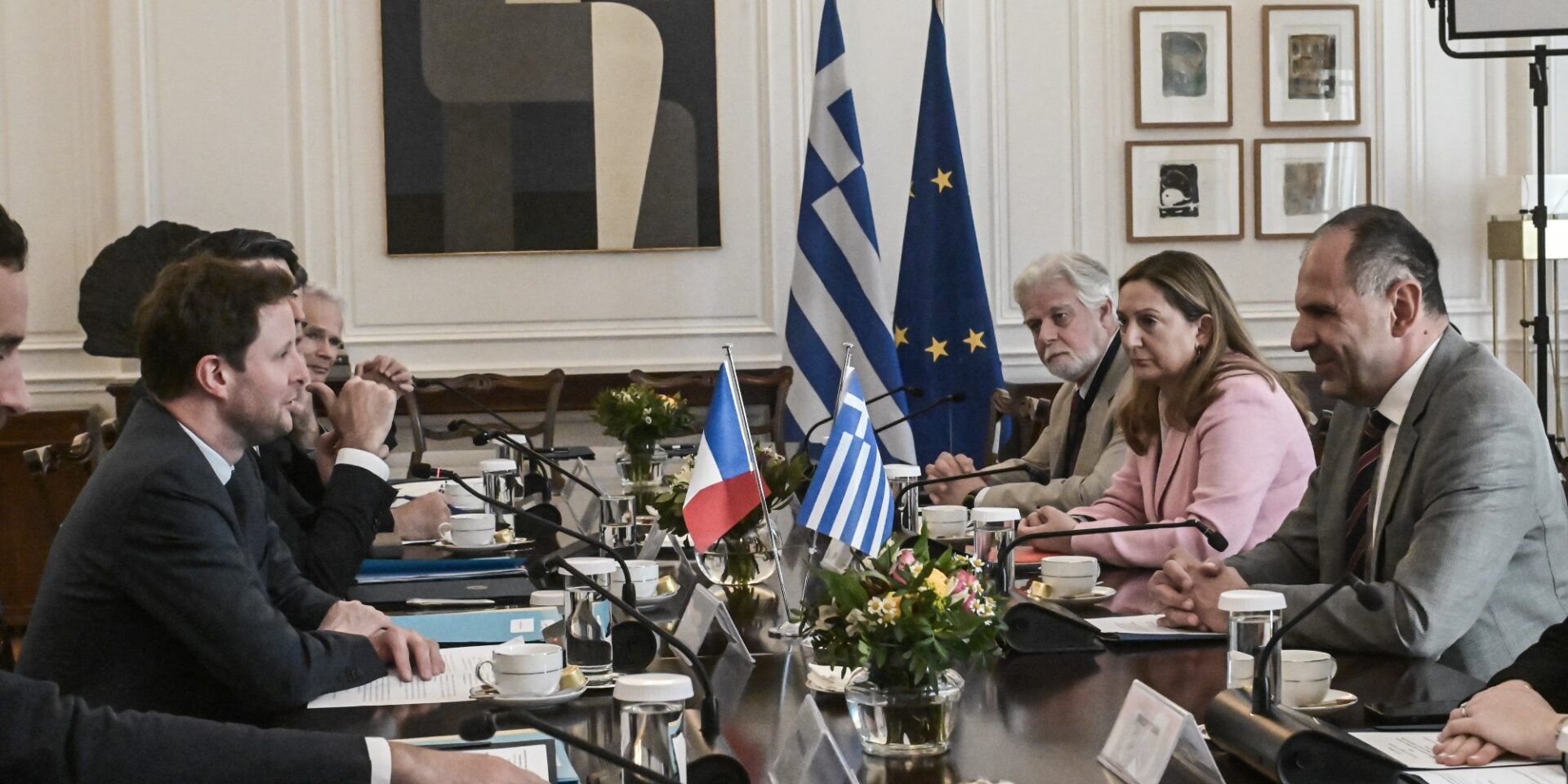 Ο Γιώργος Γεραπετρίτης με τον Γάλλο Υπουργό Κλεμάν Μπον
