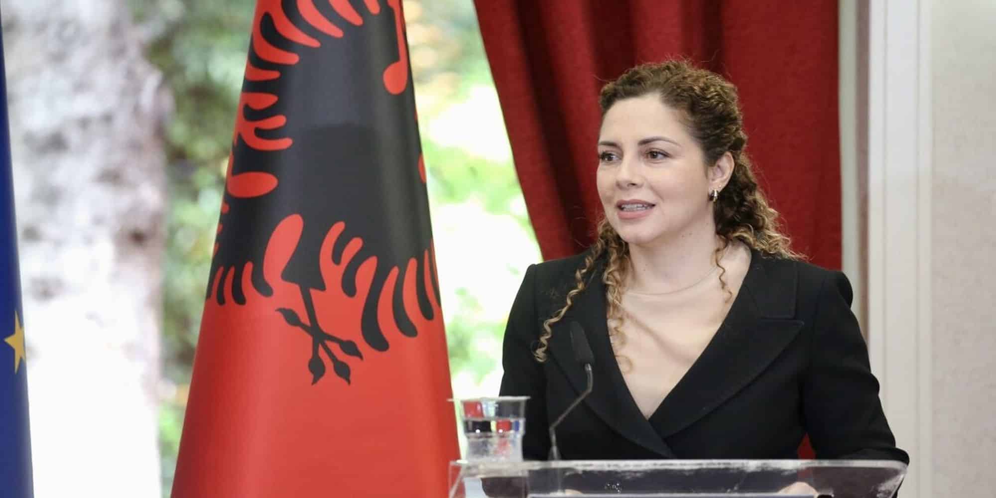 H υπουργός Εξωτερικών της Αλβανίας