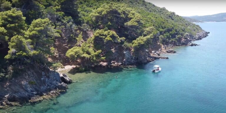 Lonely Planet: Η Αλόννησος στα τρία καλύτερα μέρη του κόσμου για solo travelers το 2025