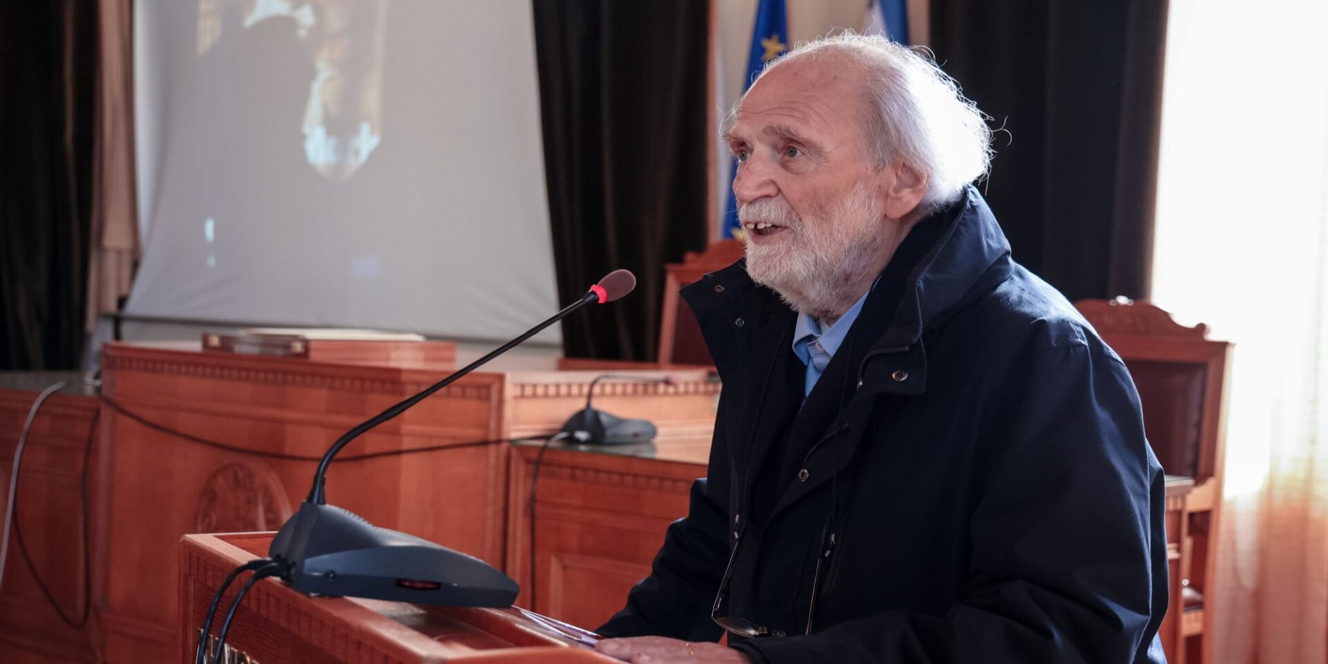 Ο Γιάννης Μαρκόπουλος