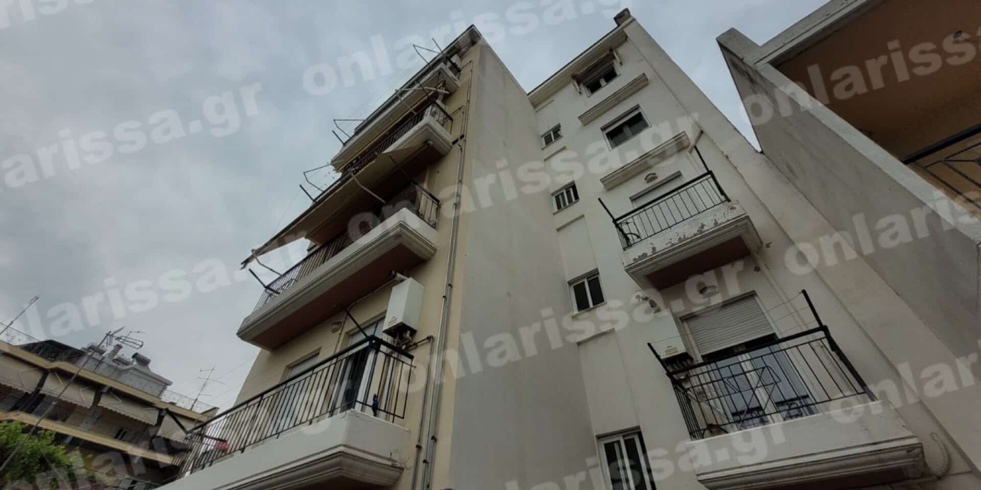 13χρονη τραυματίστηκε πέφτοντας από τον 3ο όροφο στη Λάρισα