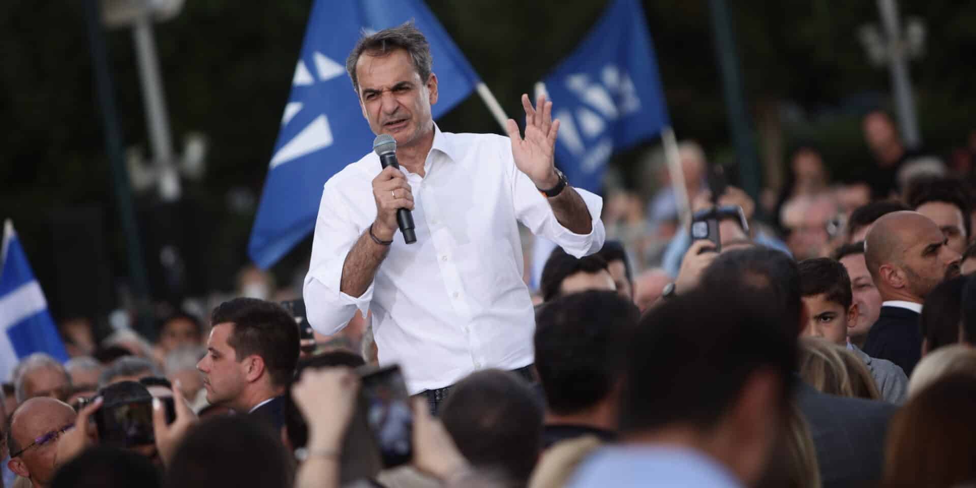 Ο Κυριάκος Μητσοτάκης στο Περιστέρι