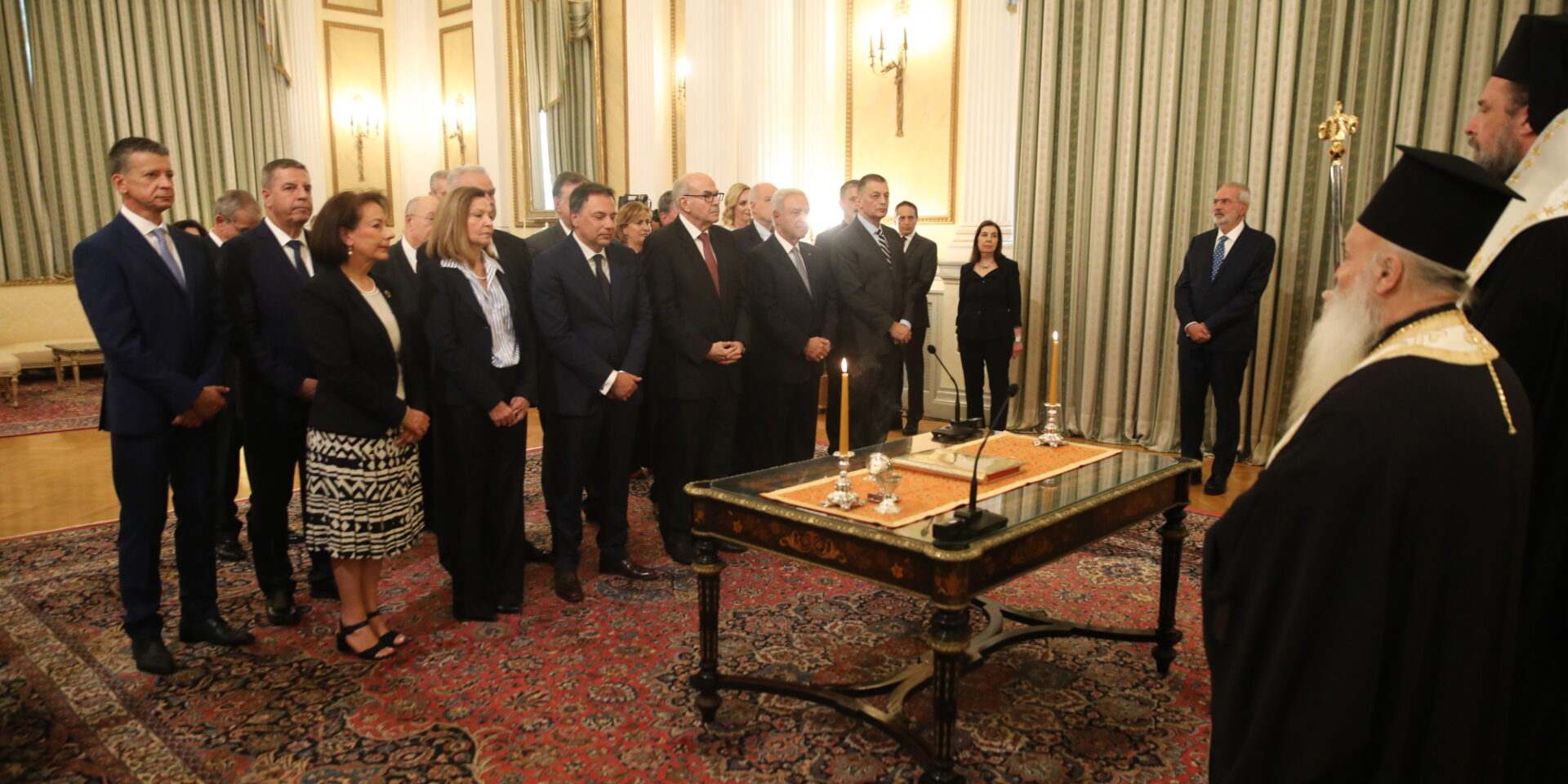 Ορκίστηκε η υπηρεσιακή κυβέρνηση