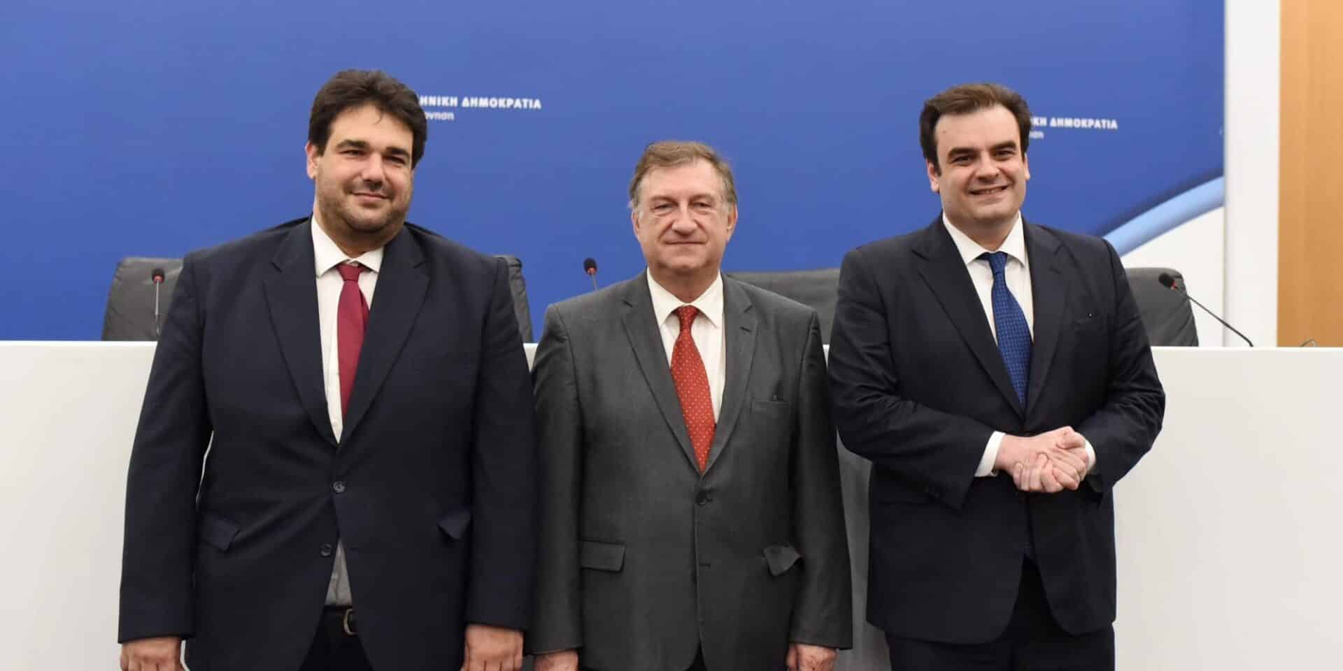 Μια από τις φωτογραφίες που συνόδεψε την ανάρτηση του Κυριάκου Πιερρακάκη