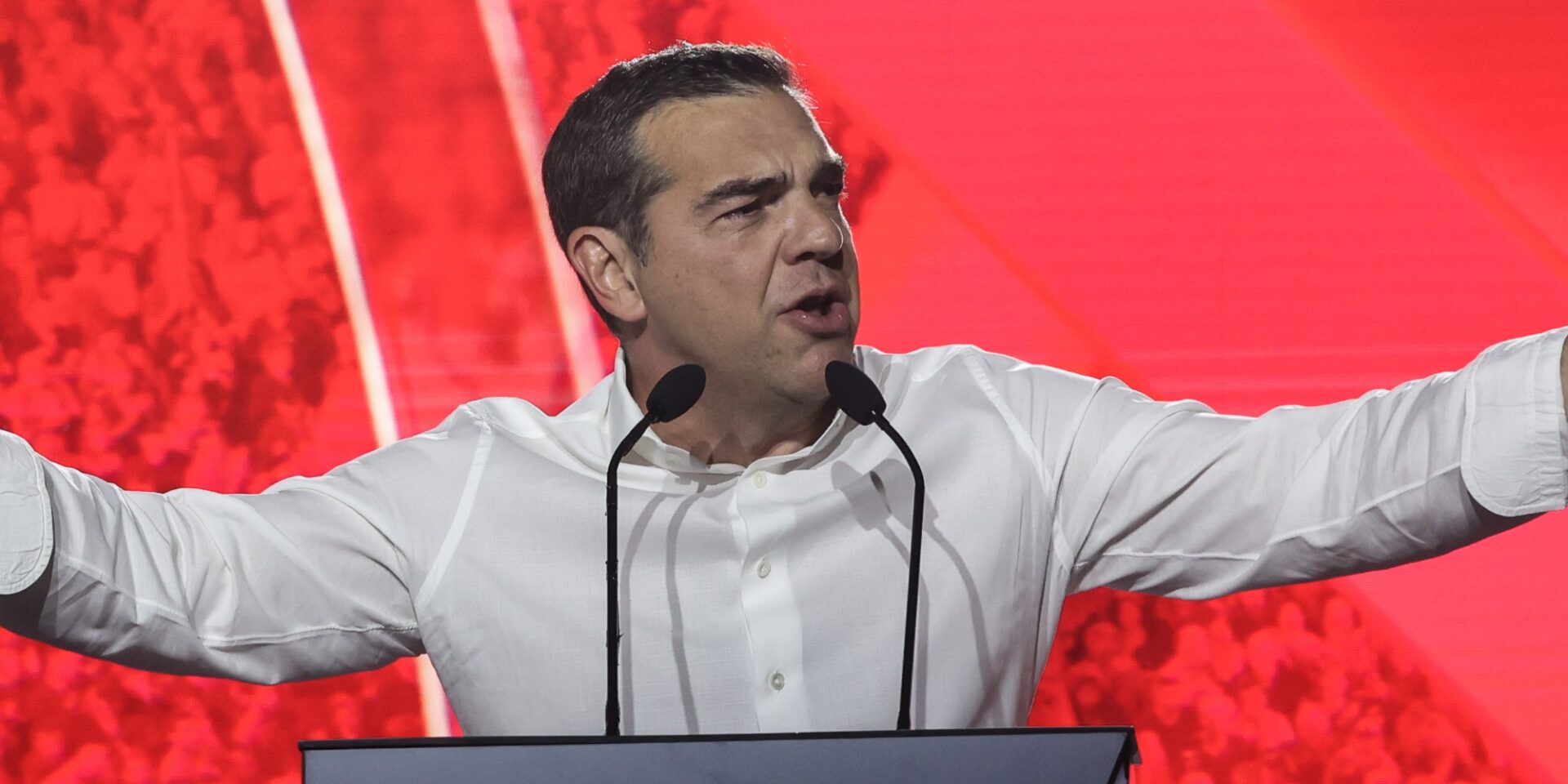 Ο Αλέξης Τσίπρας στην ομιλία στο Σύνταγμα