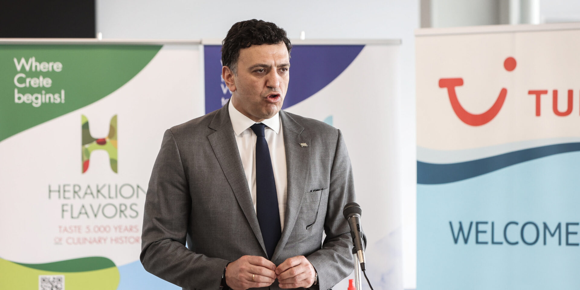 Ο υπουργός Τουρισμού, Βασίλης Κικίλιας