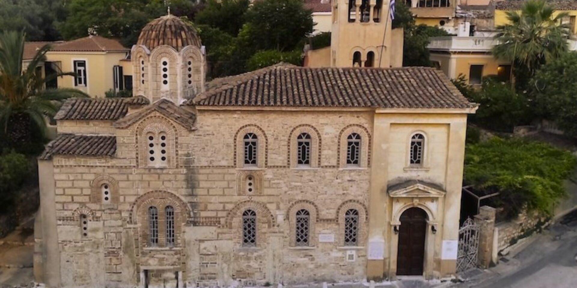 Η εκκλησία στην Πλάκα