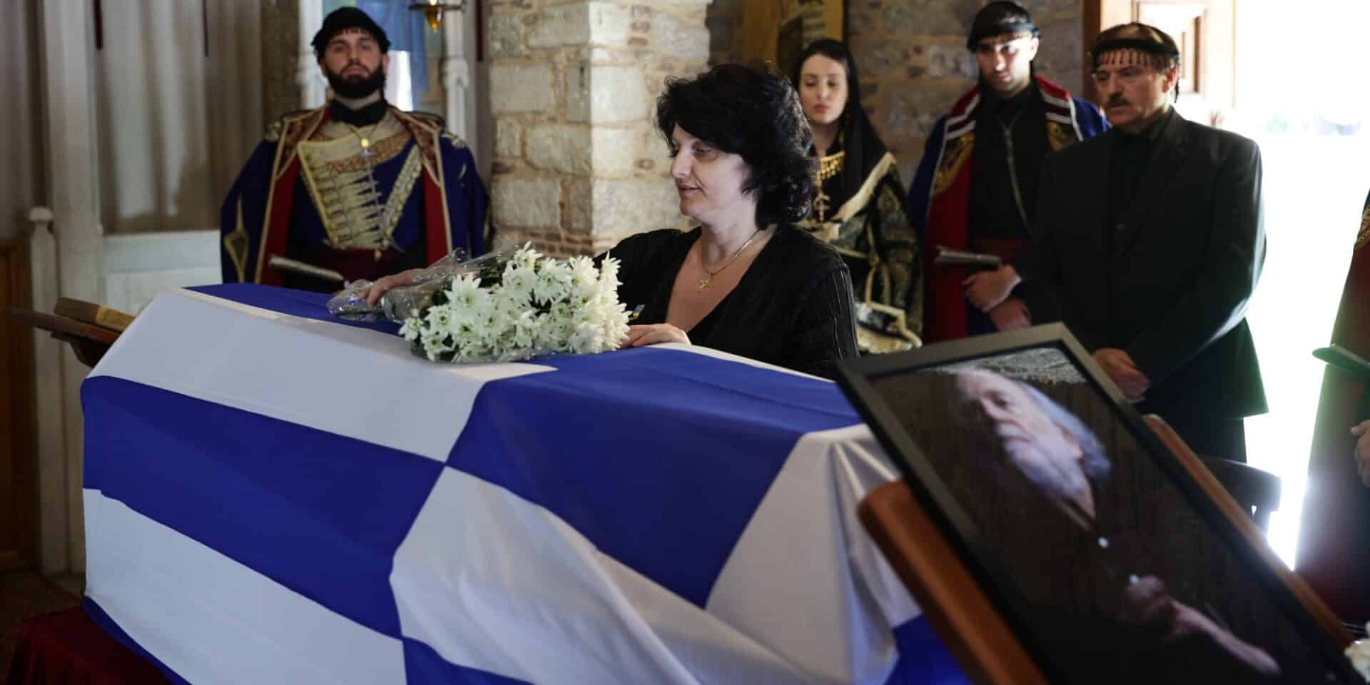 Το φέρετρο του Γιάννη Μαρκόπουλου