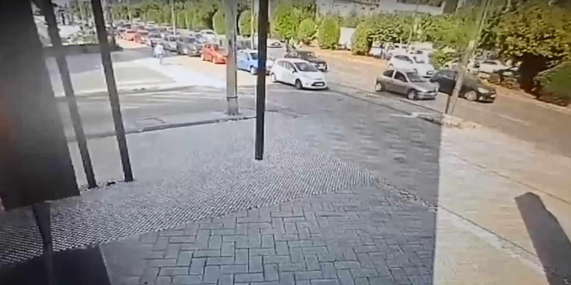 Εικόνα από τη στιγμή του τροχαίου στην Κηφισίας