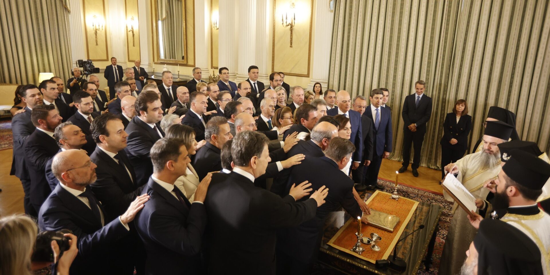 Η ορκωμοσία της νέας κυβέρνησης