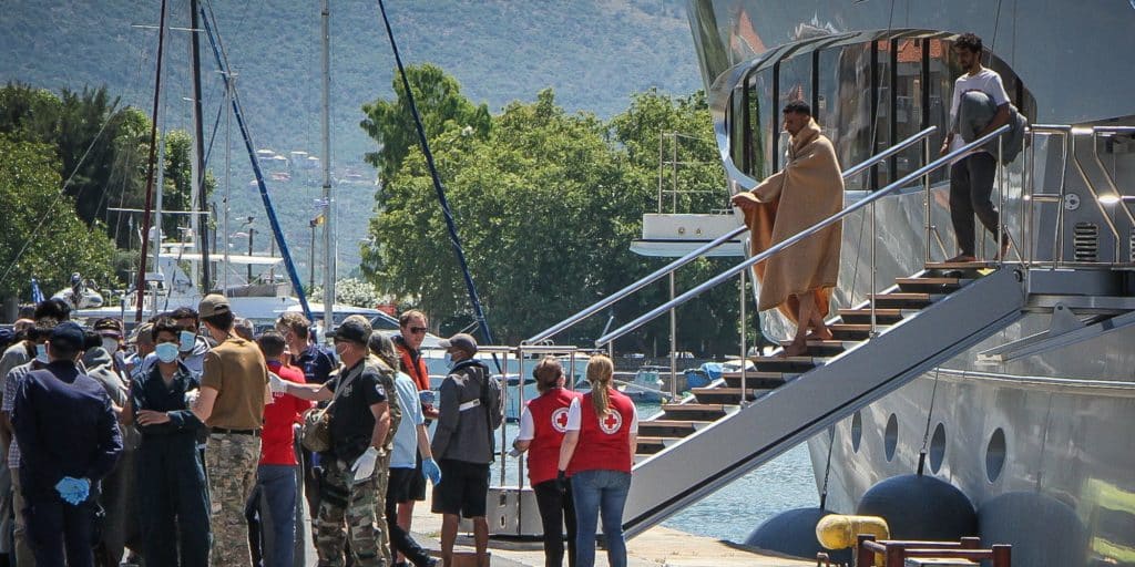 Ολονύχτια επιχείρηση έρευνας και διάσωσης μετά το ναυάγιο στην Πύλο - 79 νεκροί και 104 οι διασωθέντες