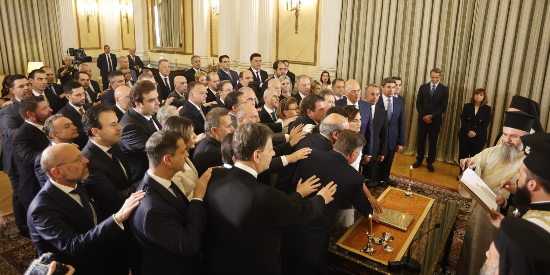 Η ορκωμοσία της νέας κυβέρνησης