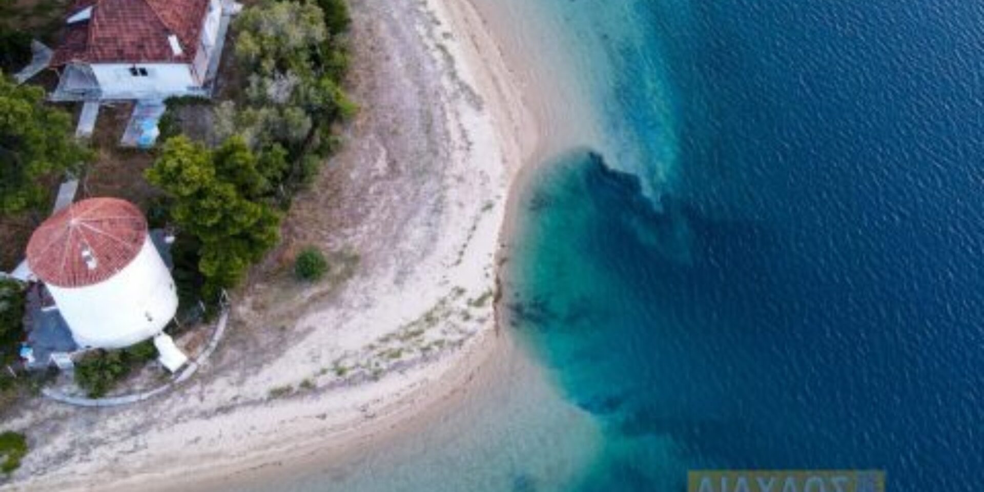 Η παραλία που «βυθίστηκε» από τον σεισμό