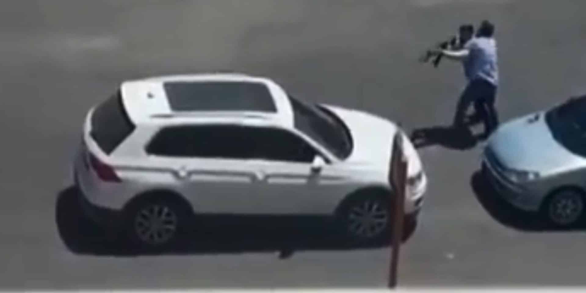 Η στιγμή που ο δράστης πυροβολεί τη σύζυγό του