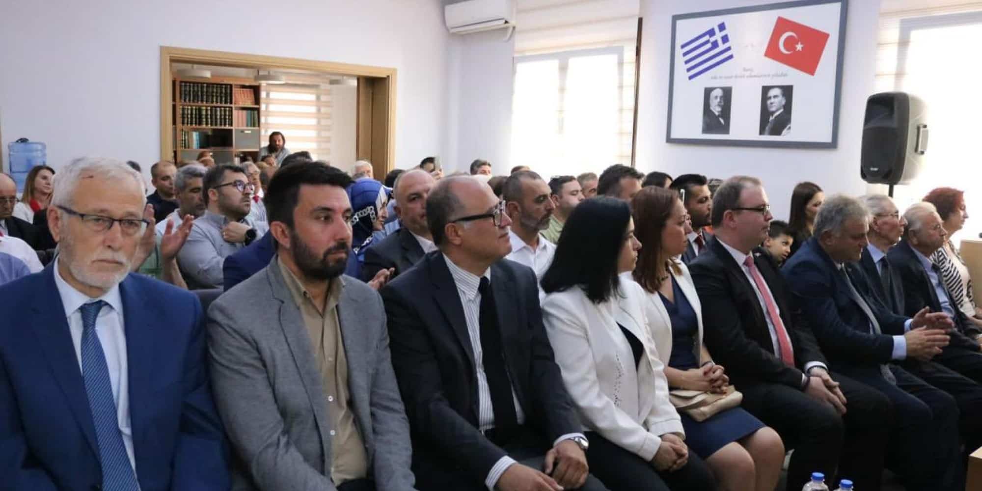 Ο υποψήφιος βουλευτής του ΣΥΡΙΖΑ, Οζγκιούρ Φερχάτ σε εκδήλωση της «Ένωσης Τούρκων Δασκάλων Δυτικής Θράκης»