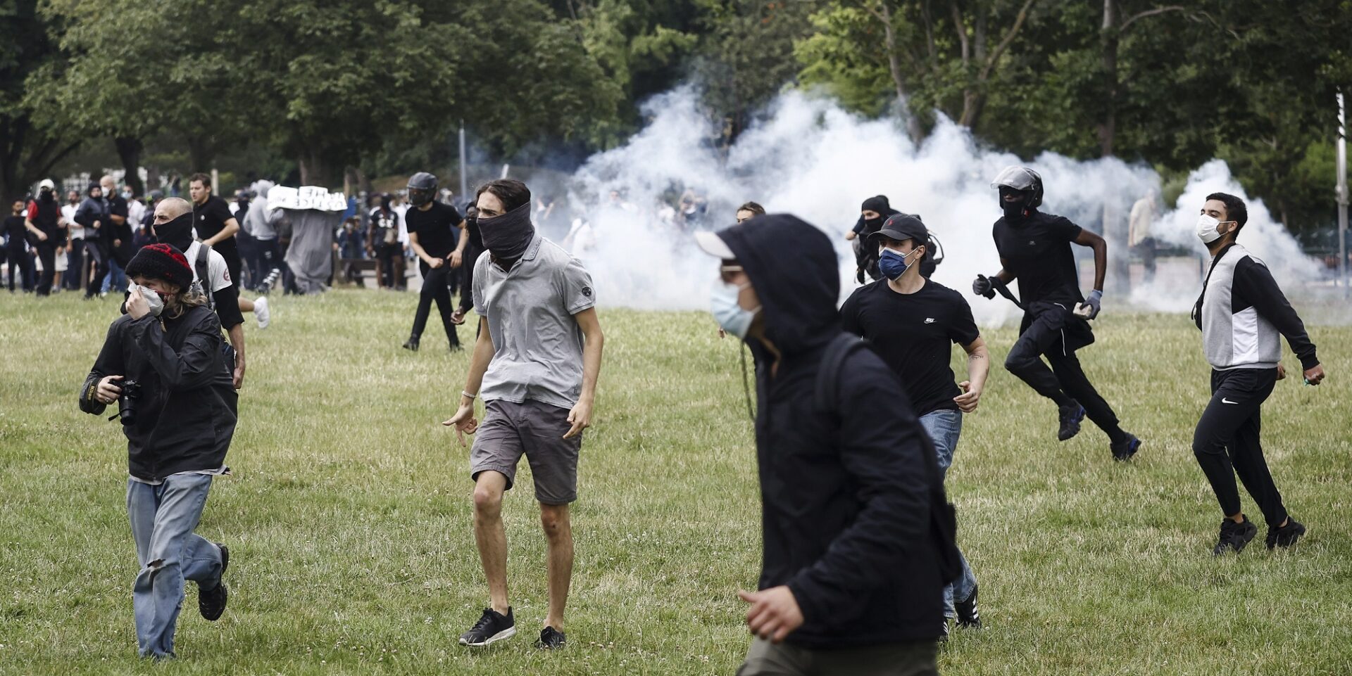 Επεισόδια στη Γαλλία μετά τη δολοφονία 17χρονου από αστυνομικό