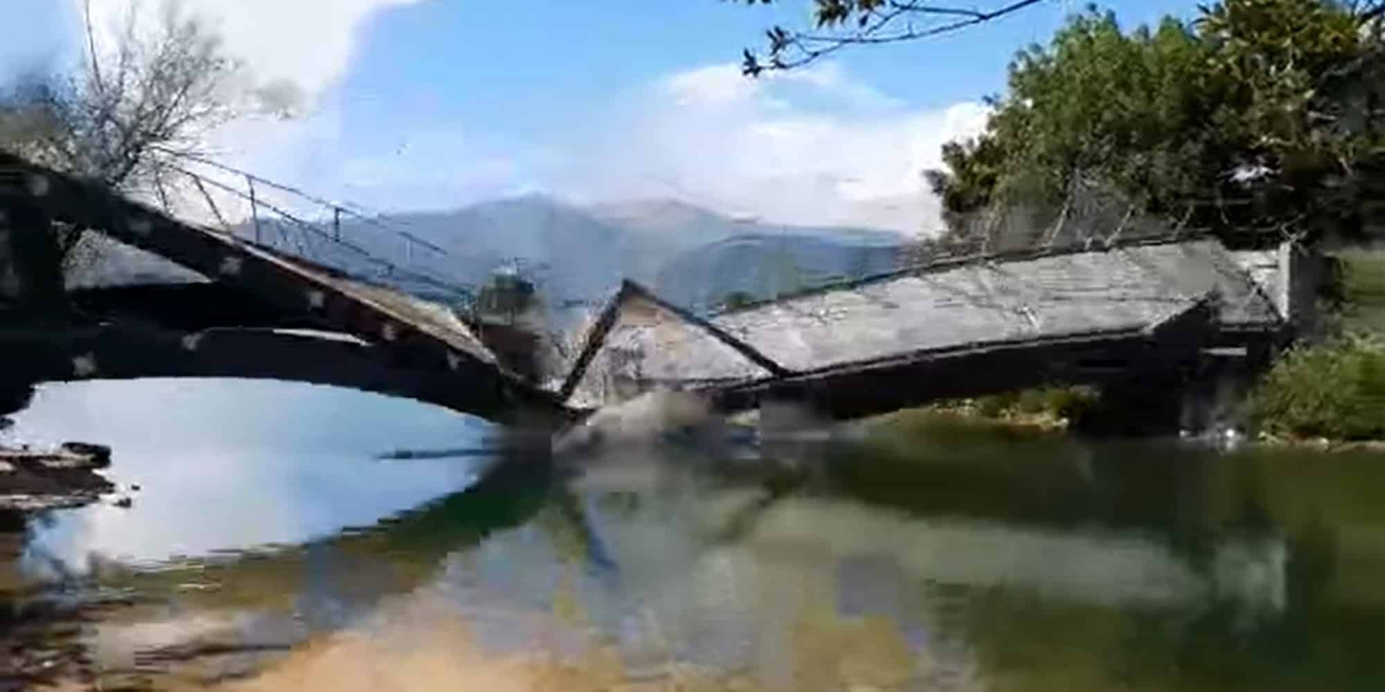Κατέρρευσε ξύλινη γέφυρα σε πάρκο της Άρτας