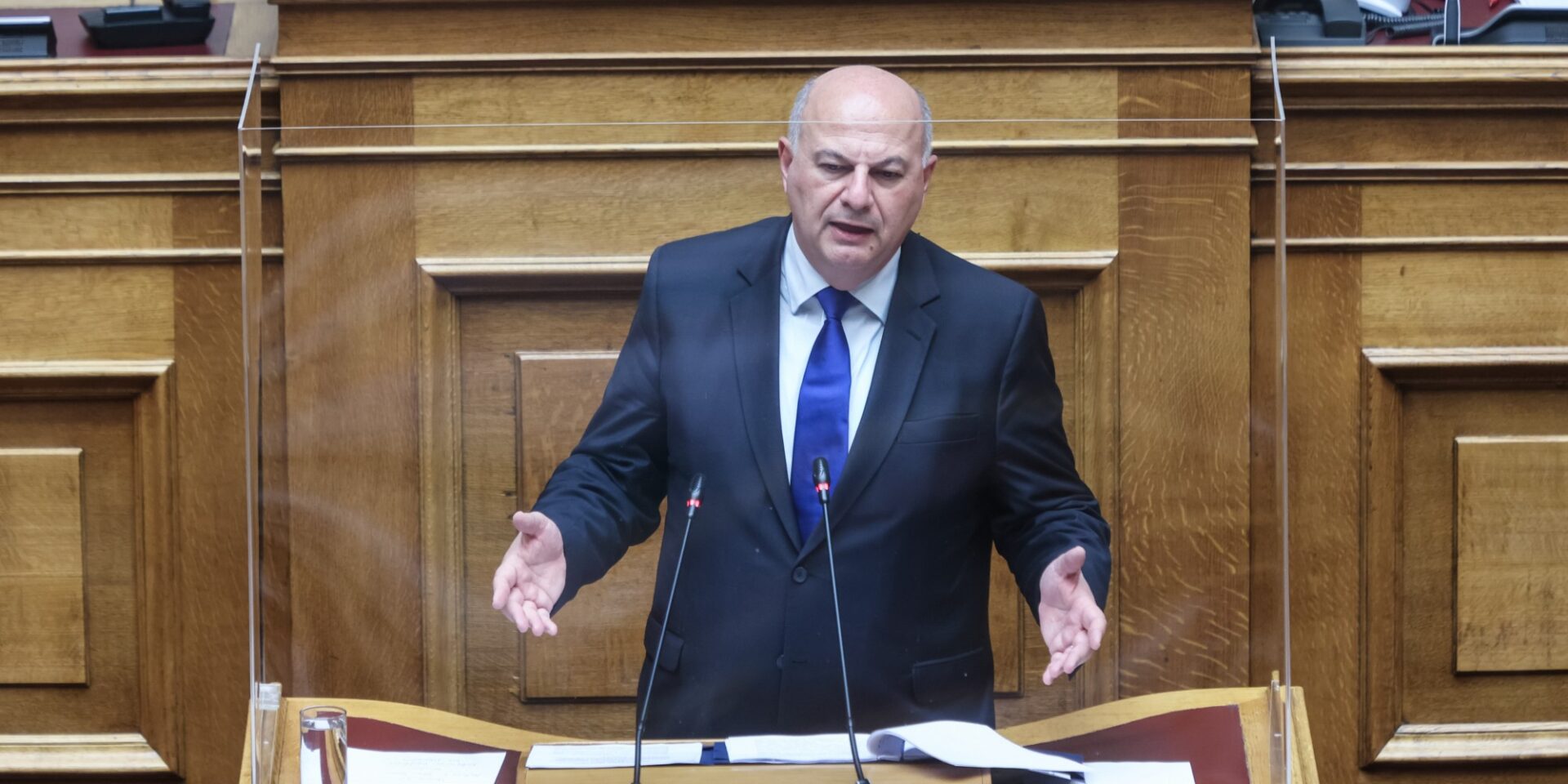 Ο Κώστας Τσιάρας
