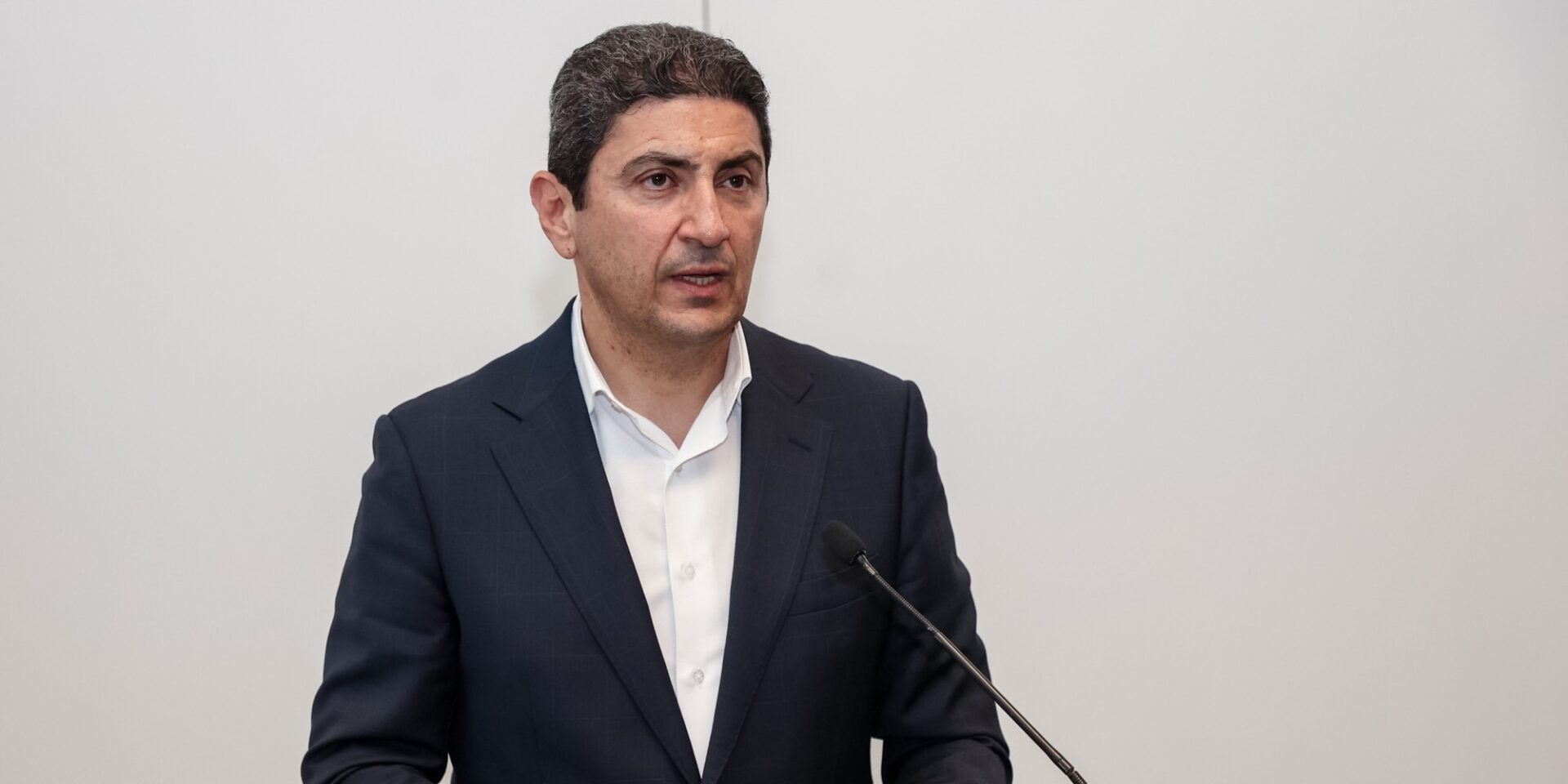 O Λευτέρης Αυγενάκης