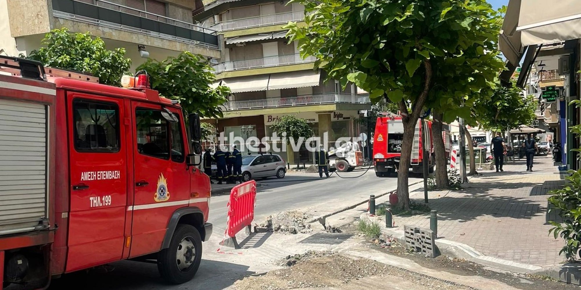 Οχήματα της Πυροσβεστικής στη Θεσσαλονίκη