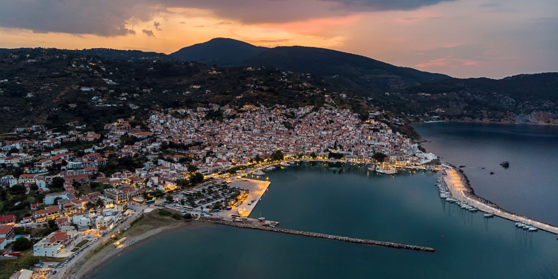 Η Σκόπελος από ψηλά