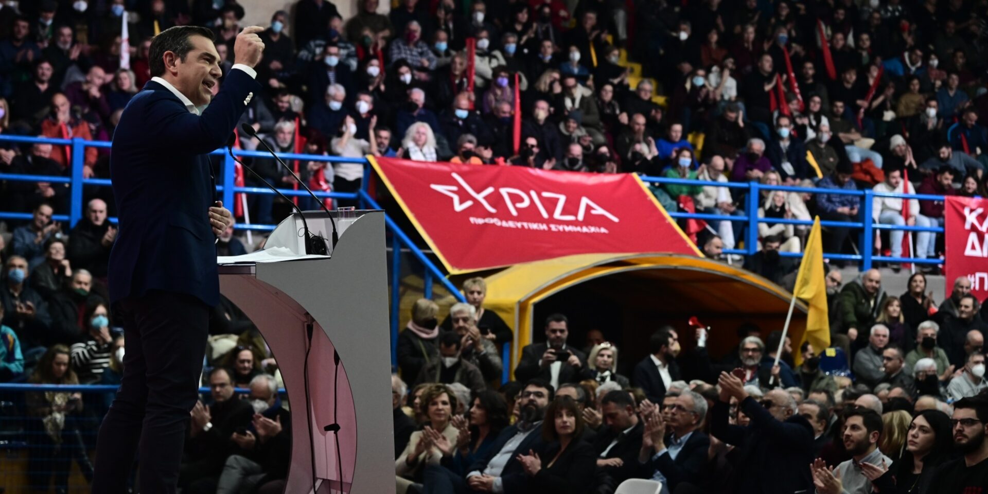 Ο Αλέξης Τσίπρας σε ομιλία του στο Περιστέρι
