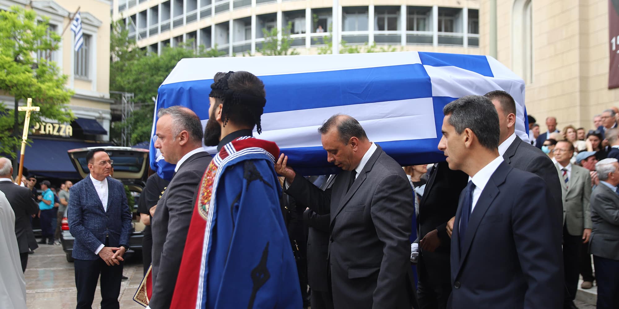 Γιάννης Μαρκόπουλος: Το τελευταίο αντίο από συγγενείς και φίλους