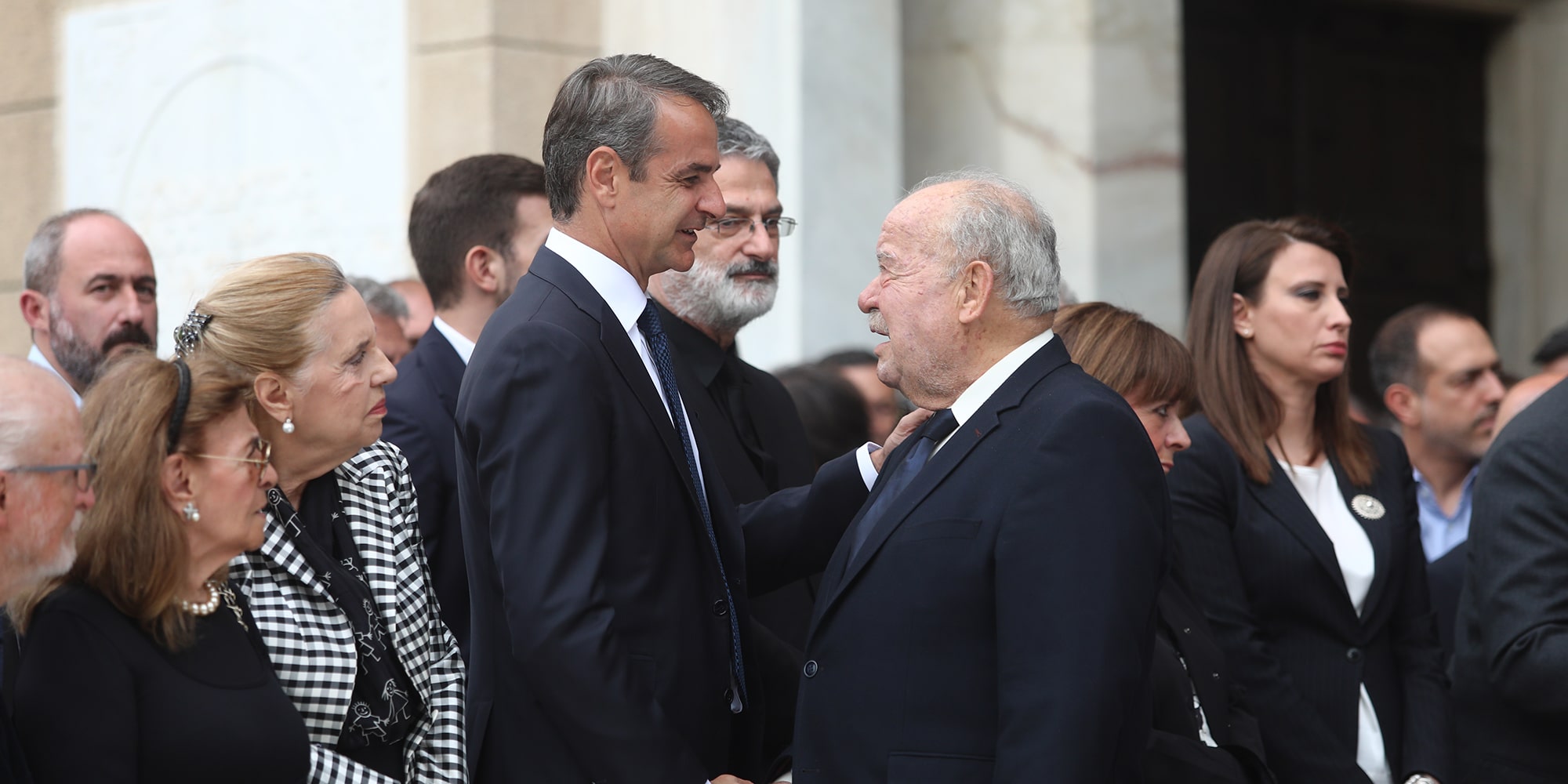 Ο-Πρωθυπουργός-Κυριάκος-Μητσοτάκης-στην-κηδεία-του-Γιάννη-Μαρκόπουλου