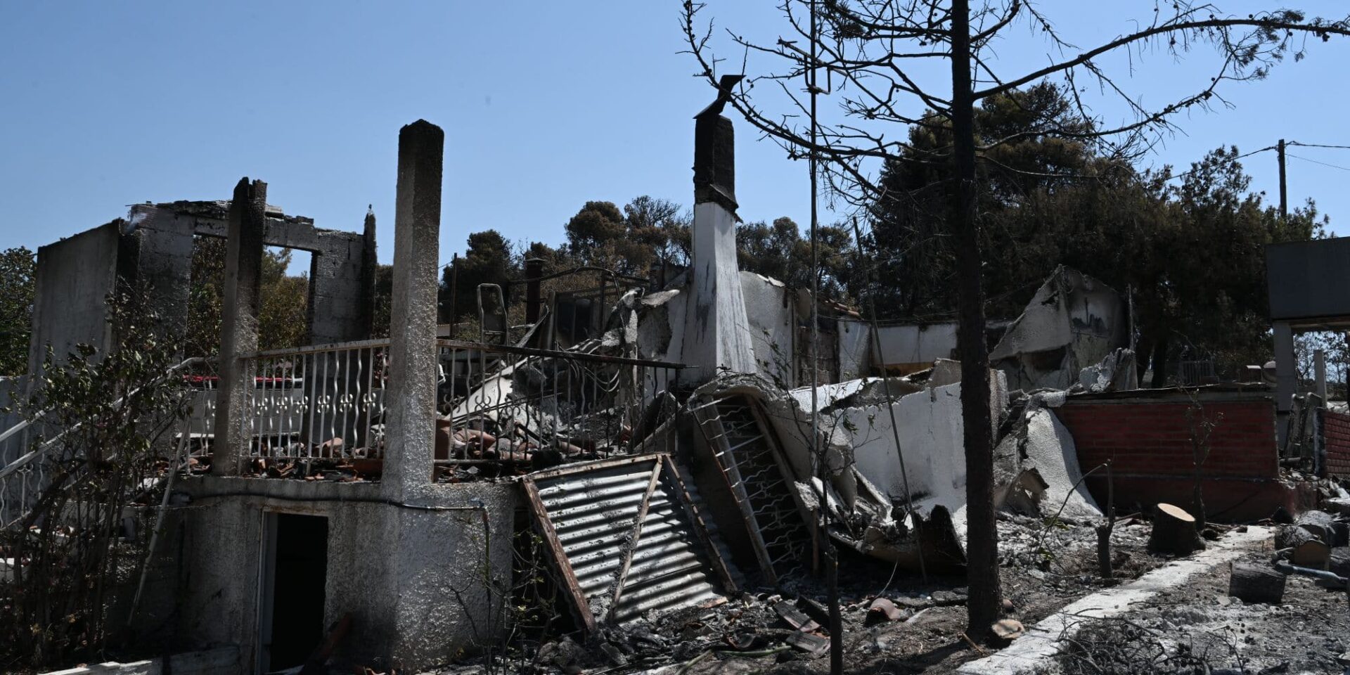 Καμένο σπίτι από τις φωτιές