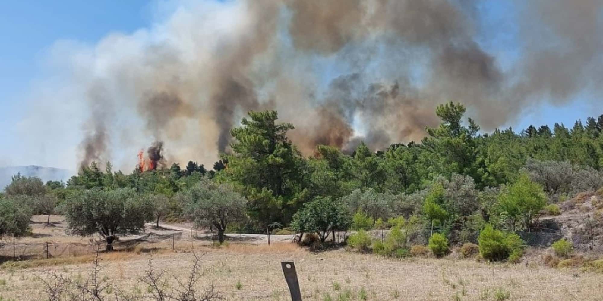 Εικόνα από τη φωτιά στη Ρόδο