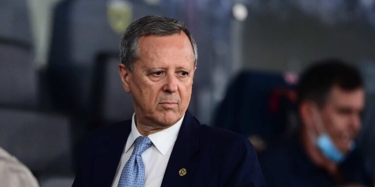 Μπαλτάκος: «Ρώτησε την… Πυθία ο Λανουά για να αποβάλλει 9 διαιτητές; – Είτε τους επαναφέρει, είτε εξηγεί πώς τους έκοψε»