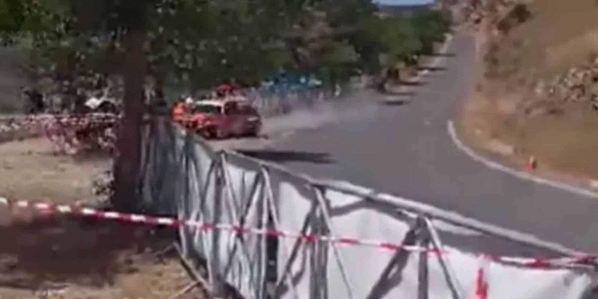 Εκτός πίστας βγήκε αμάξι στη Δημητσάνα