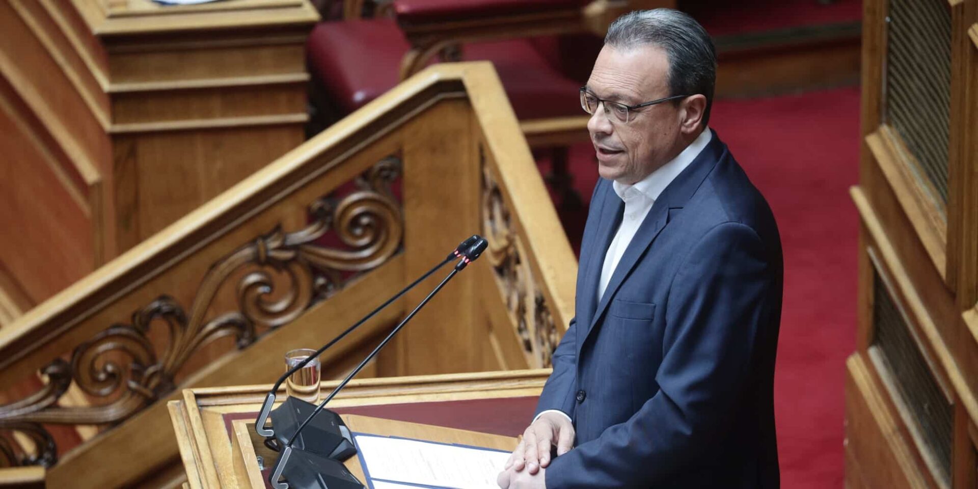 Ο πρόεδρος της ΚΟ του ΣΥΡΙΖΑ, Σωκράτης Φάμελλος, στη Βουλή