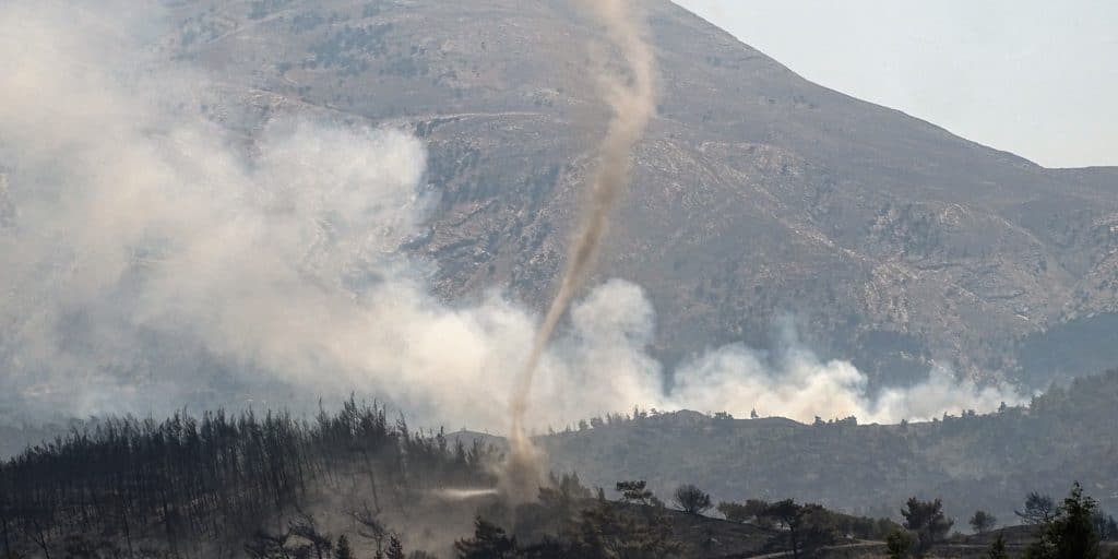 Εικόνα από τη φωτιά στη Ρόδο