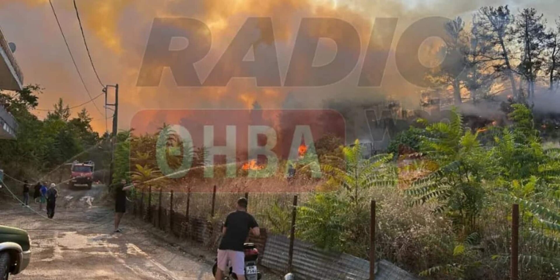 Φωτιά ξέσπασε κοντά σε σπίτια στη Θήβα