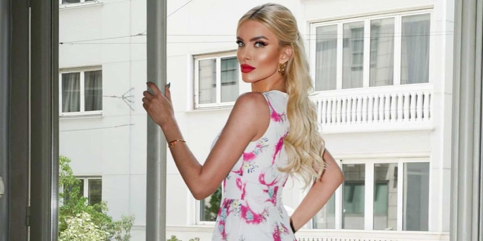 Η παρουσιάστρια της εκπομπής Super Katerina, Κατερίνα Καινούργιου