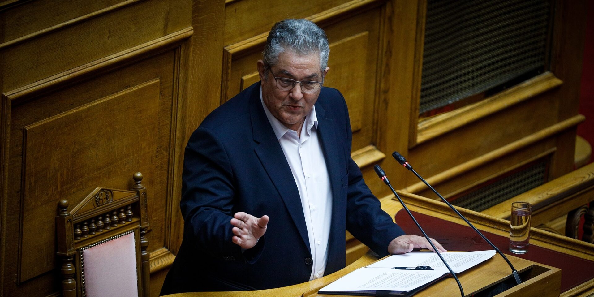 Ο Δημήτρης Κουτσούμπας στη Βουλή