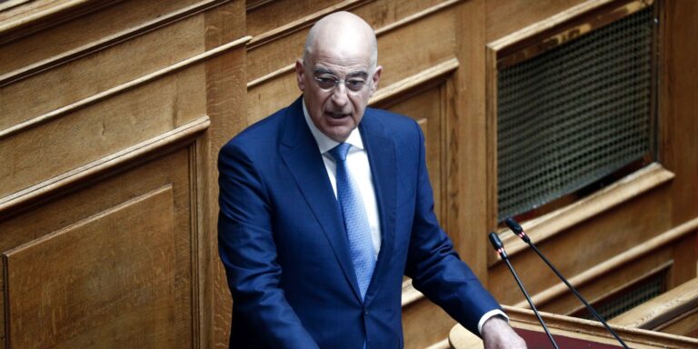Δένδιας: «Εγγύς εξωτερικό» για την Ελλάδα η Συρία – Σχιζοφρενική η στάση της Ευρώπης στους εξοπλισμούς των κρατών-μελών