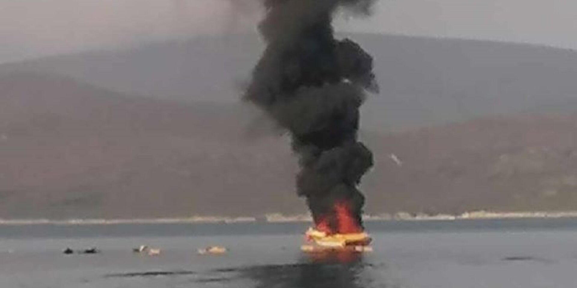 Έκρηξη σε σκάφος στο Μαρμάρι Ραφήνας