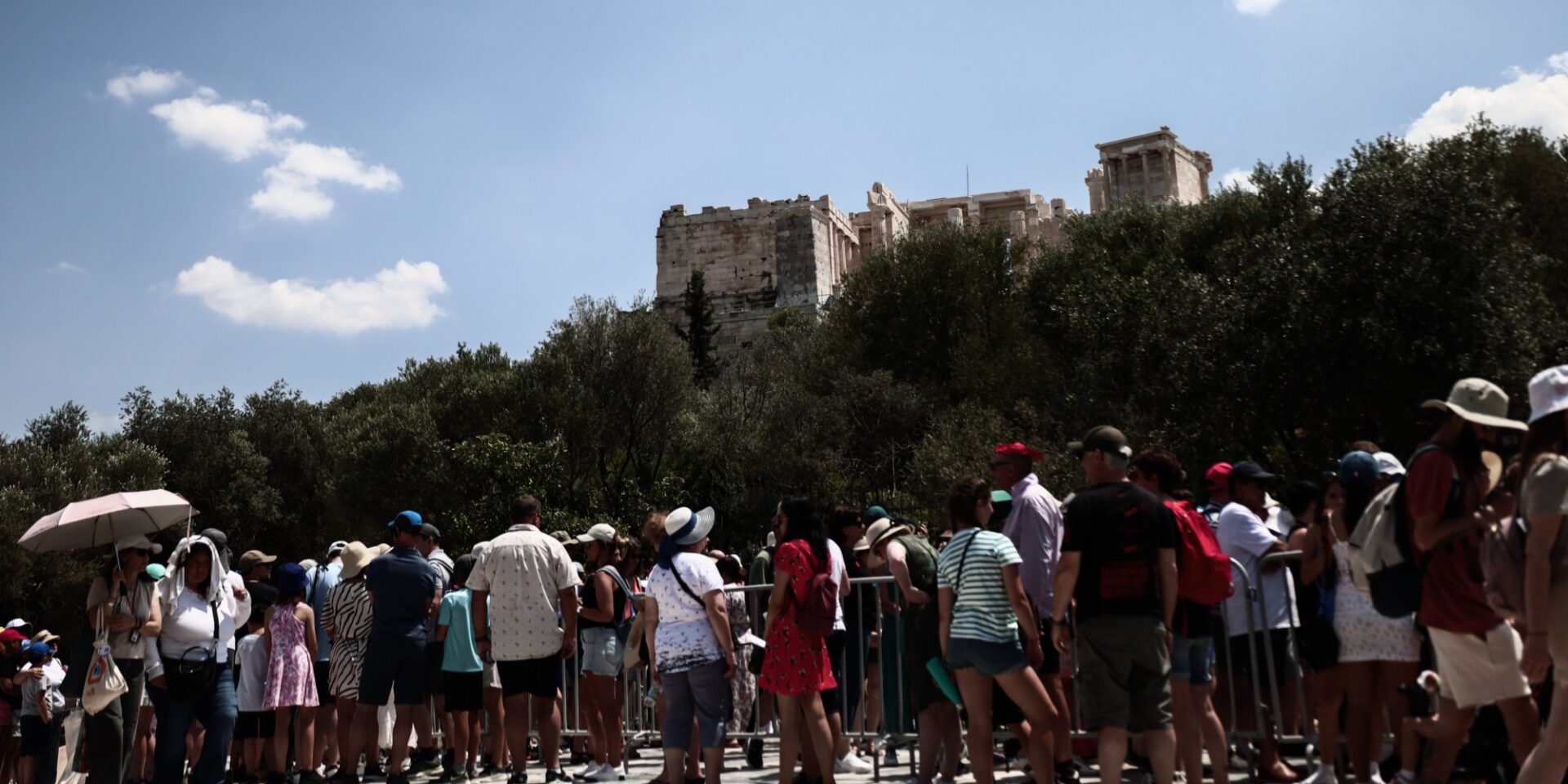 Τουρίστες στην Ακρόπολη
