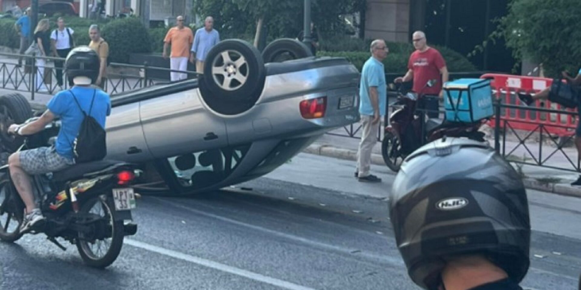 Αυτοκίνητο αναποδογύρισε μετά από τροχαίο