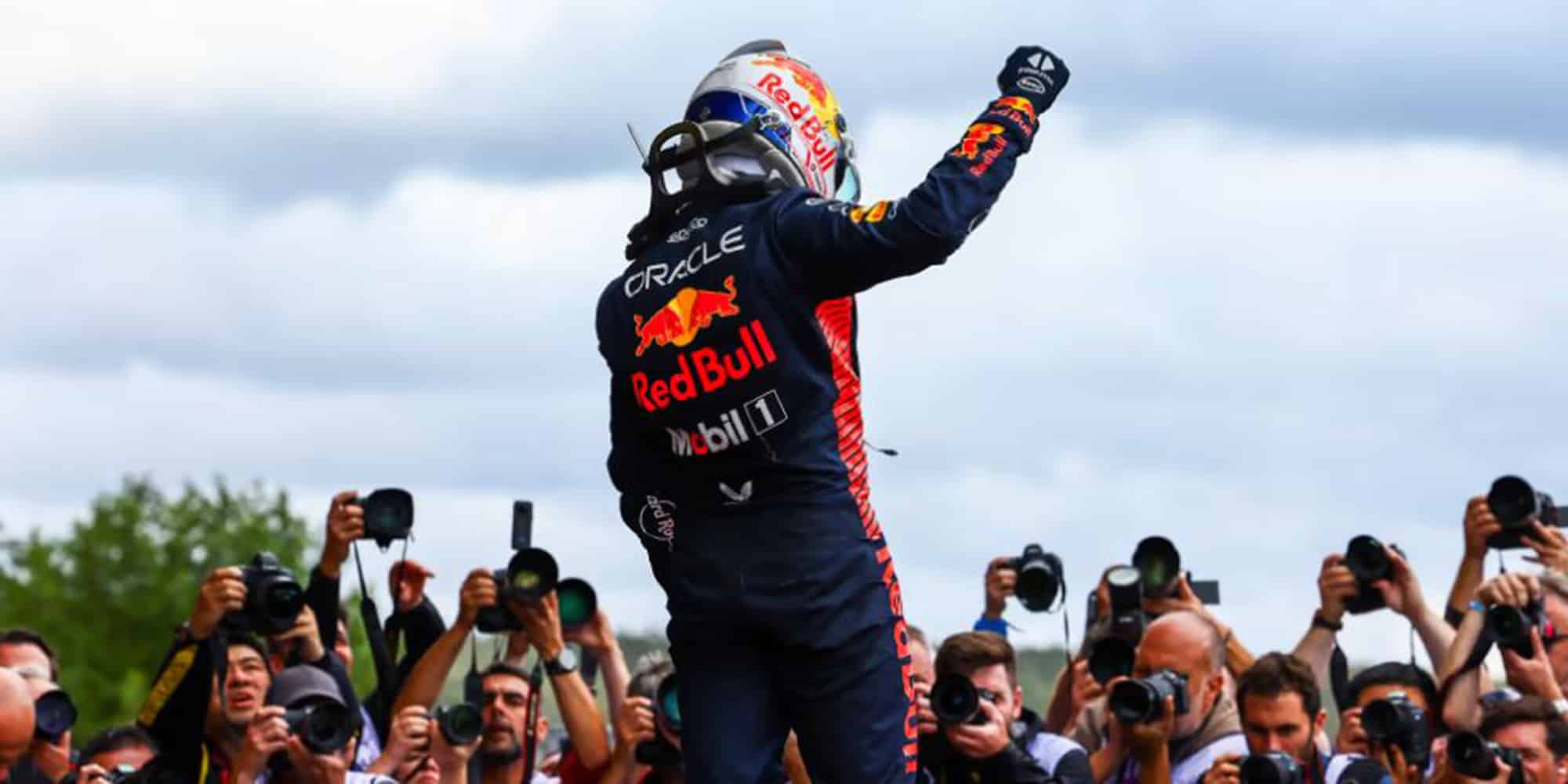 Την 8η συνεχόμενη νίκη του στη Formula 1, πανηγύρισε ο Μαξ Φερστάπεν