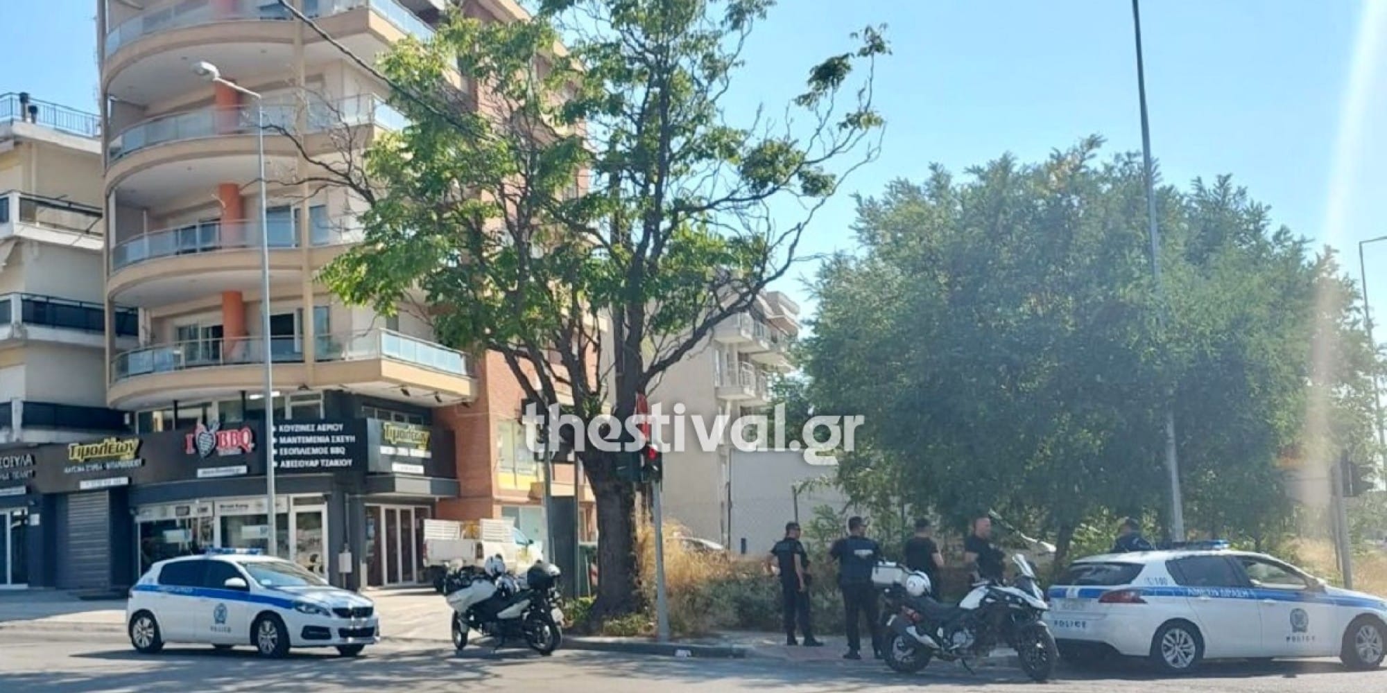 Μεθυσμένος βγήκε οπλισμένος στο μπαλκόνι στη Θεσσαλονίκη
